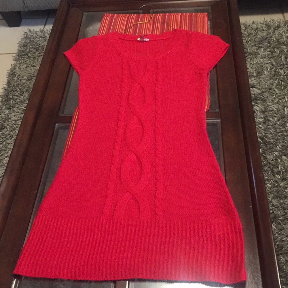 Red knitted short sleeve Dress